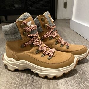 SOREL kinetic breakthru conquest waterproof boot 8.5